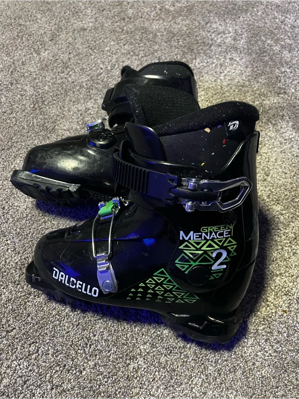 Dalbello green menace 2 Kids Black & Green Ski Boots Sz 21.5